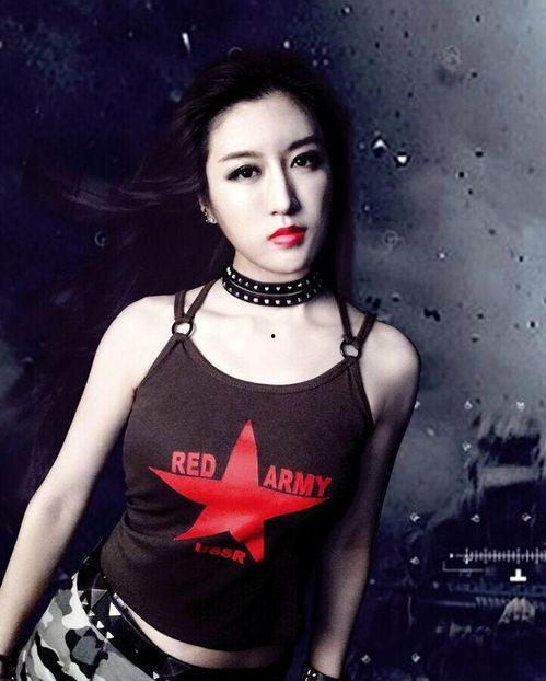 金子晴丝袜,时尚与舒适的完美融合