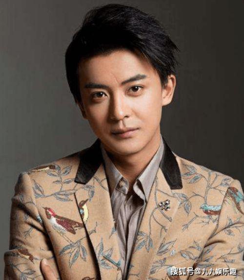 圈内爆料明星李佳航,从新还珠格格到青春有你，他的演艺之路与蜕变