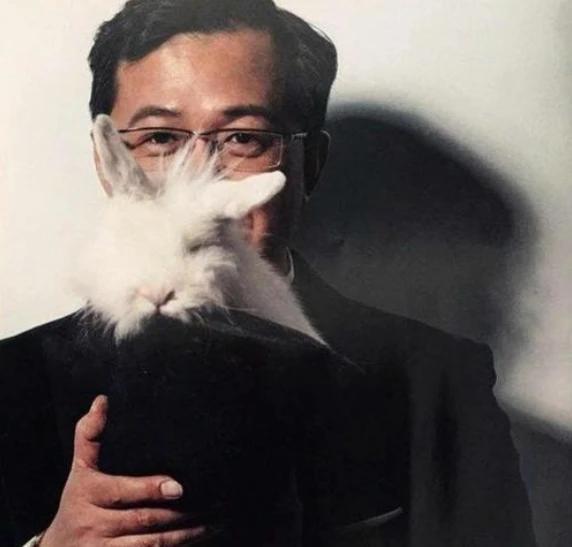 娱乐圈爆料人卓伟是谁啊,揭秘卓伟背后的故事