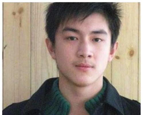 明星中学时期,揭秘明星中学时代的青春足迹